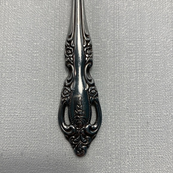 Oneida Community BRAHMS Stainless Glossy Rose Flatware Soup Spoon - Picture 2 of 7